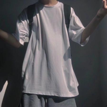 吃瓜网红头像不露脸男,揭秘不露脸男生的背后故事