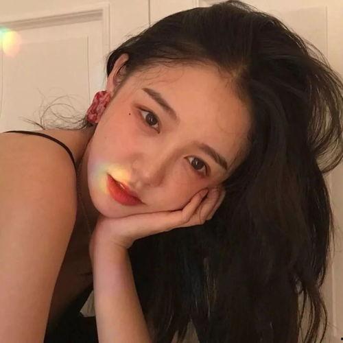 吃瓜网红头像不露脸女,揭秘不露脸吃瓜网红头像背后的故事