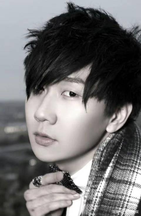 中韩网友韩网热议吃瓜,吃瓜背后的文化现象与网络影响力